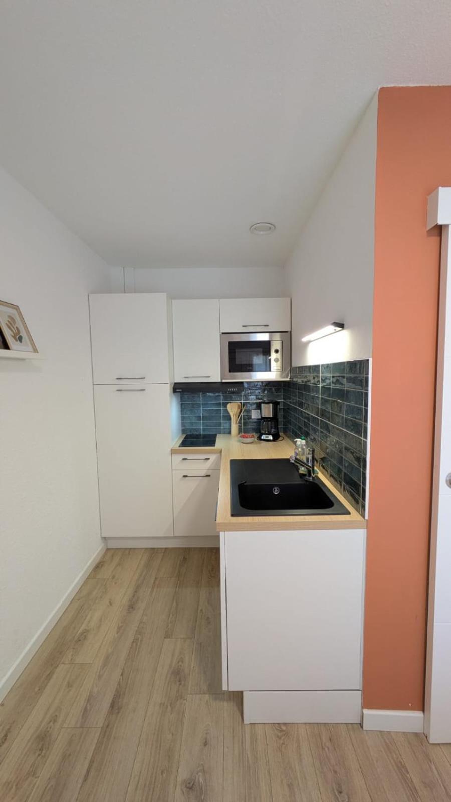 Studio Rez De Chaussee Avec Terrasse Centre Thermal Et Touristique - Casa 岩尼维利 外观 照片
