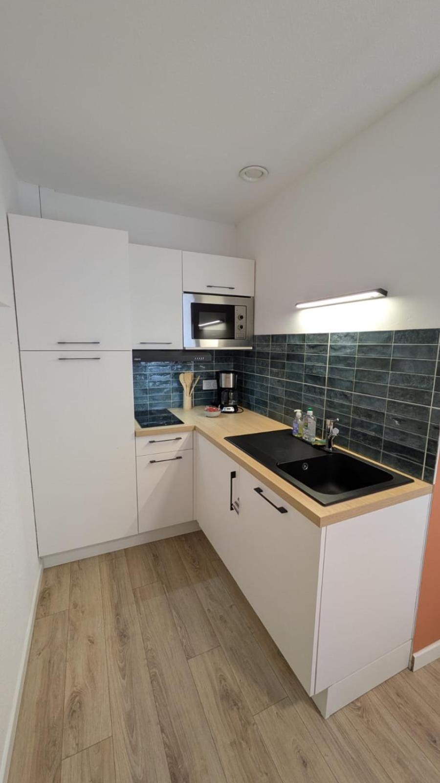 Studio Rez De Chaussee Avec Terrasse Centre Thermal Et Touristique - Casa 岩尼维利 外观 照片